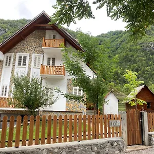  Bed & Breakfast Bujtina Tinari Albanië